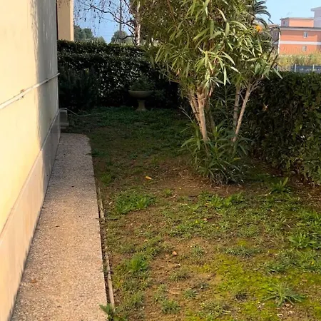 Villino Con Giardino Privato 度假居 圣贝内代托-德尔特龙托