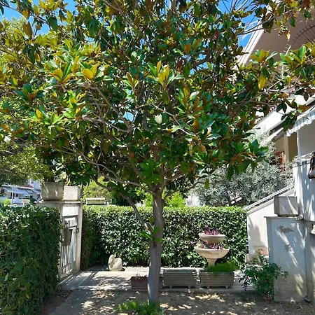 Villino Con Giardino Privato * サン・ベネデット・デル・トロント