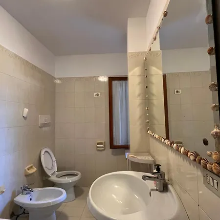 Villino Con Giardino Privato *