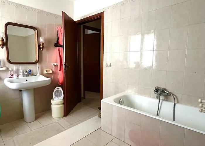 Villino Con Giardino Privato