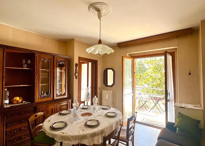 Villino Con Giardino Privato